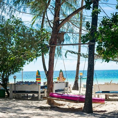 Soul Breeze Beach Resort Diani Beach Exterior foto