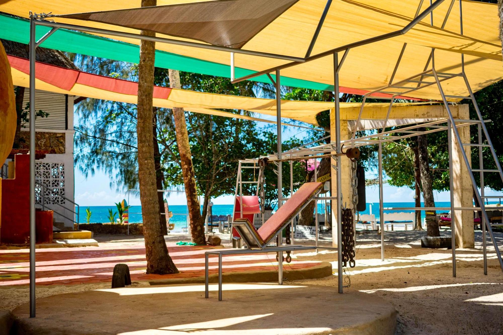 Soul Breeze Beach Resort Diani Beach Exterior foto